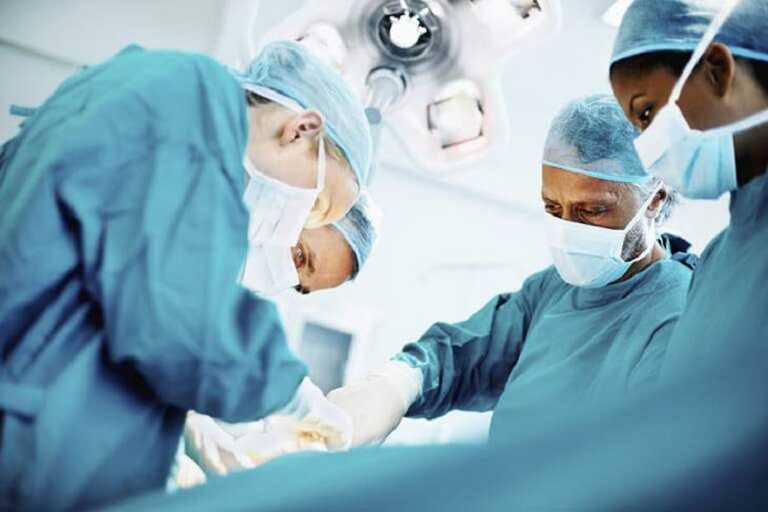 Phẫu thuật nội soi mũi xoang là biện pháp ngoại khoa được áp dụng phổ biến