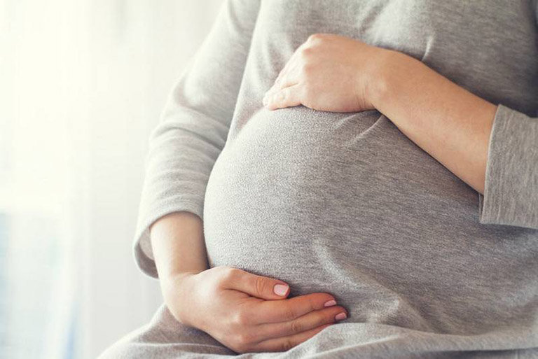 Viêm amidan ở phụ nữ mang thai tương đối nguy hiểm