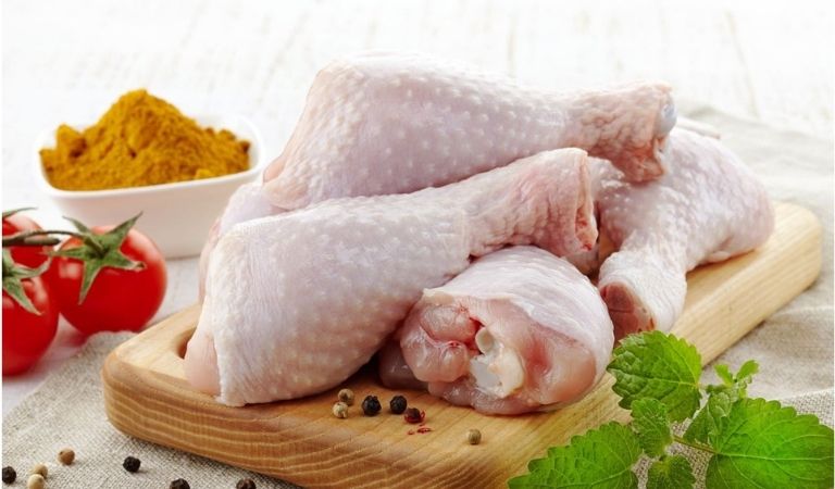Thịt gà có nhiều dưỡng chất thích hợp cho người viêm amidan