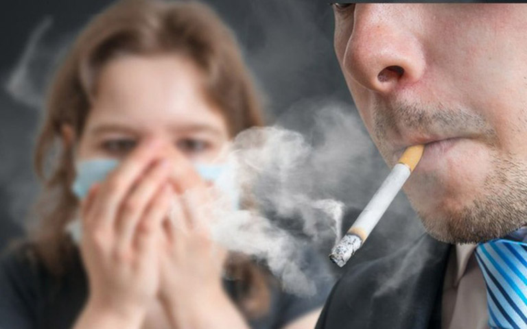 Người bệnh tránh xa khói thuốc để bảo vệ sức khỏe