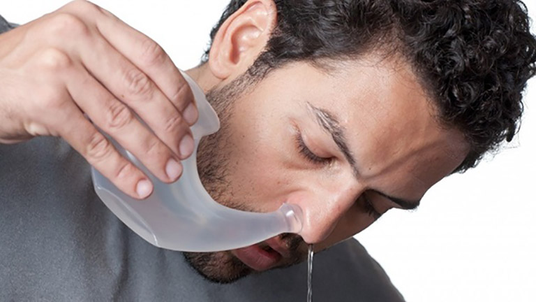 Rửa mũi hàng ngày để cải thiện bệnh