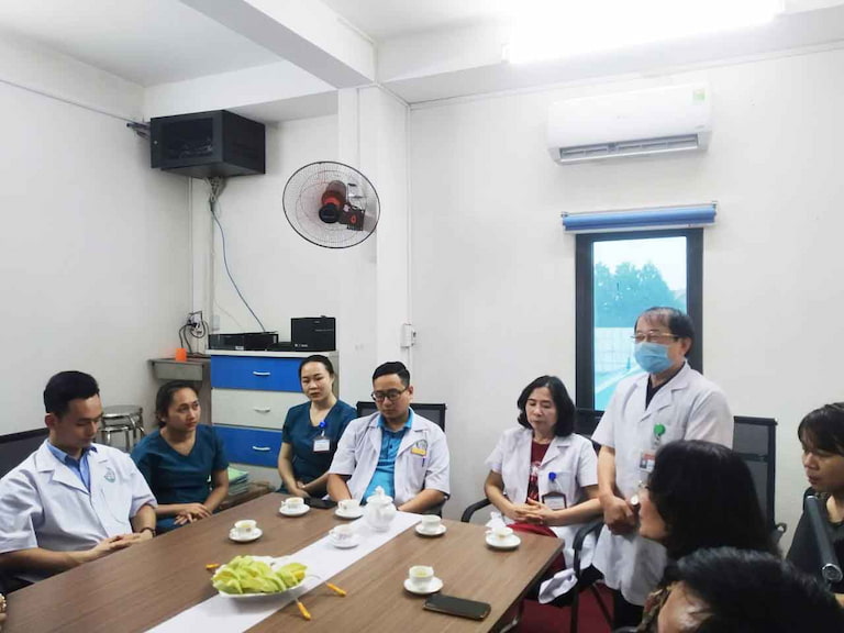 Buổi ký kết có sự tham gia của đông đảo đội ngũ y bác sĩ phòng khám Đa khoa Hà Nội - Phú Bình