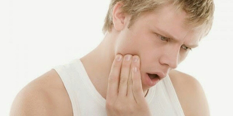Viêm xoang hàm gây sưng tấy đau nhức cho người bệnh